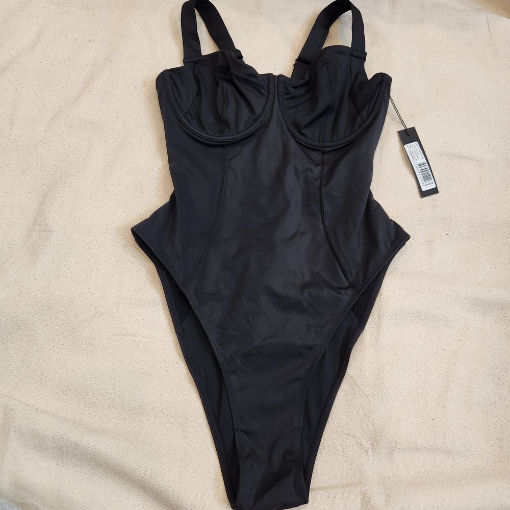 New TA3 Hi Cut Lifty Swimsuit L Black Reg Long B / C Underwire Shapewear Swim